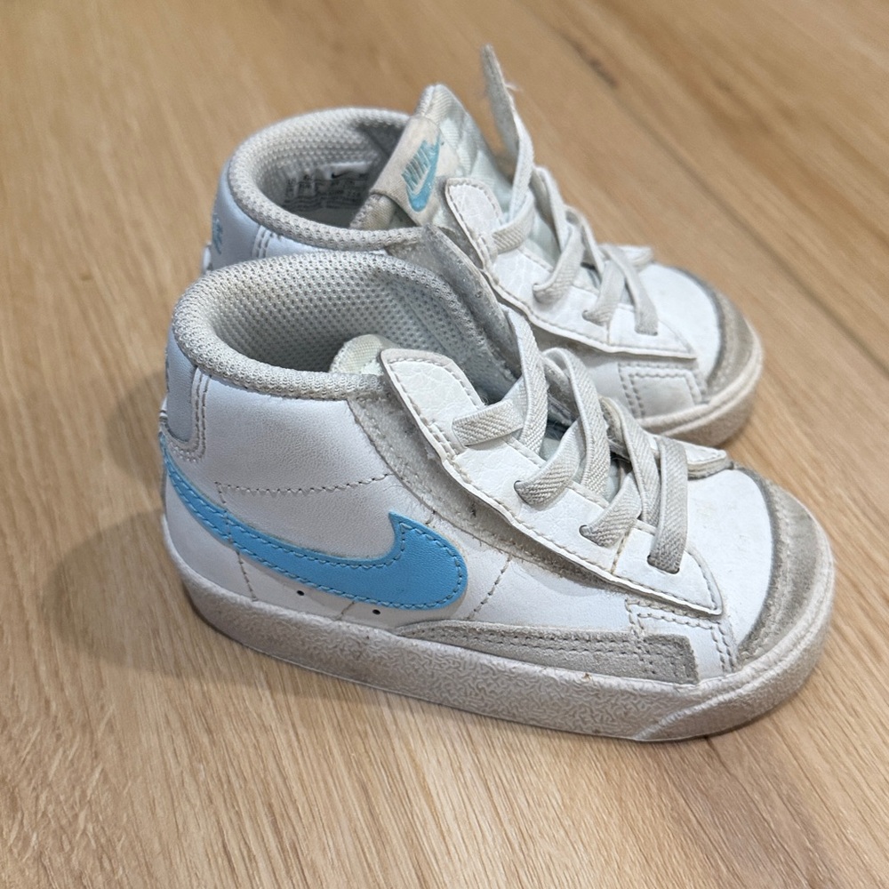 Nike Kids White Sneakers with Light Blue Swoosh